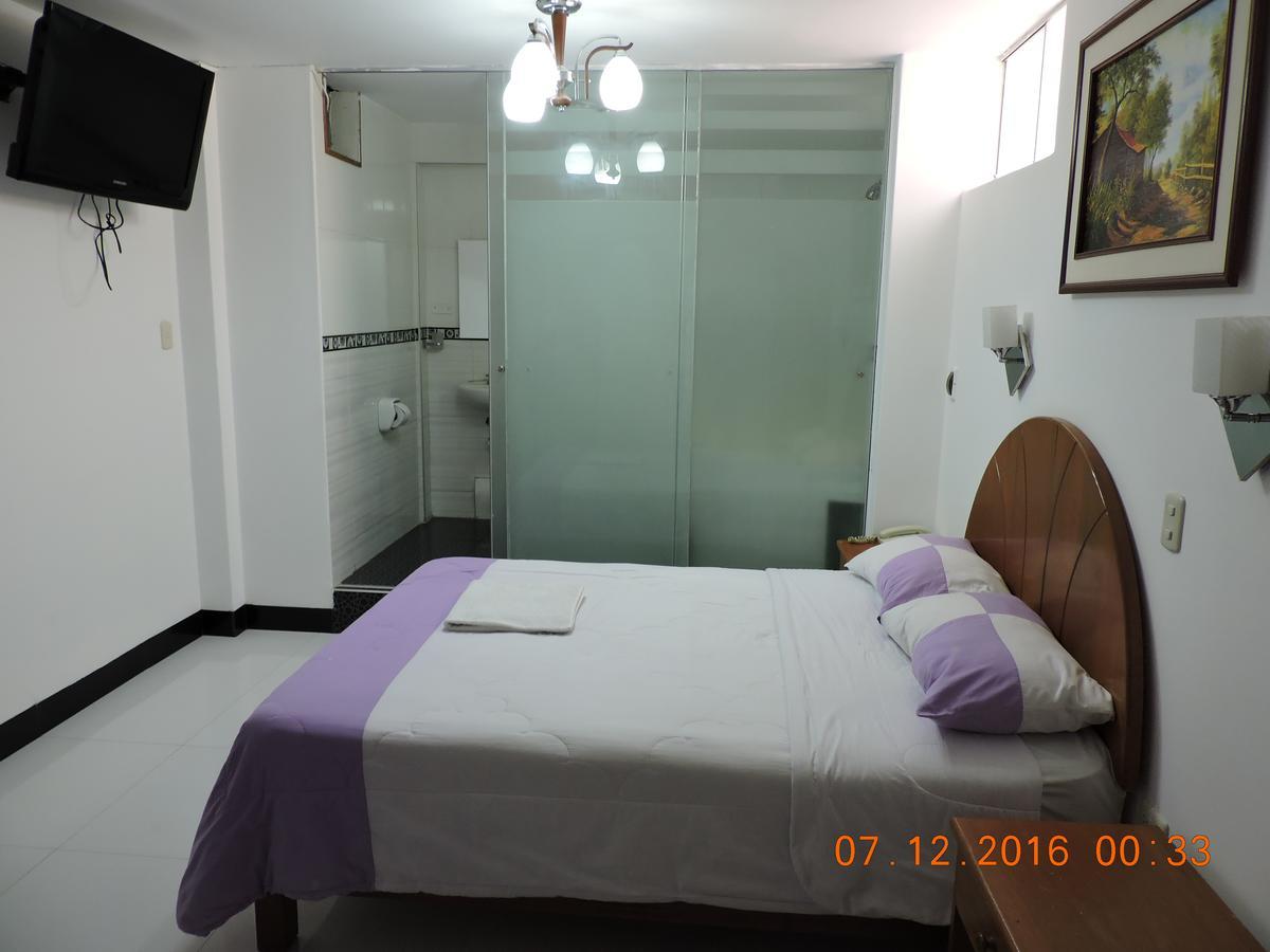 Hotel Bayovar بيورا المظهر الخارجي الصورة
